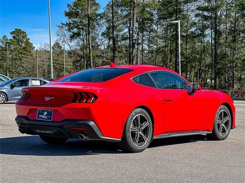 Used 2024 Ford Mustang EcoBoost image 8
