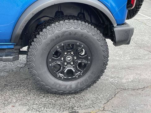 Used 2024 Ford Bronco Wildtrak AWD/4WD image 13