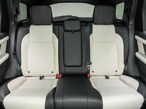 New 2026 Land Rover Discovery Sport Landmark image 16