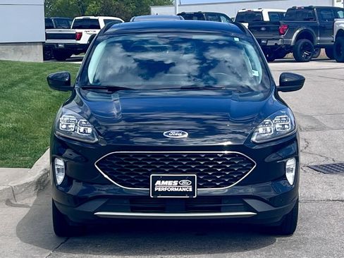 Used 2022 Ford Escape Titanium AWD/4WD image 8