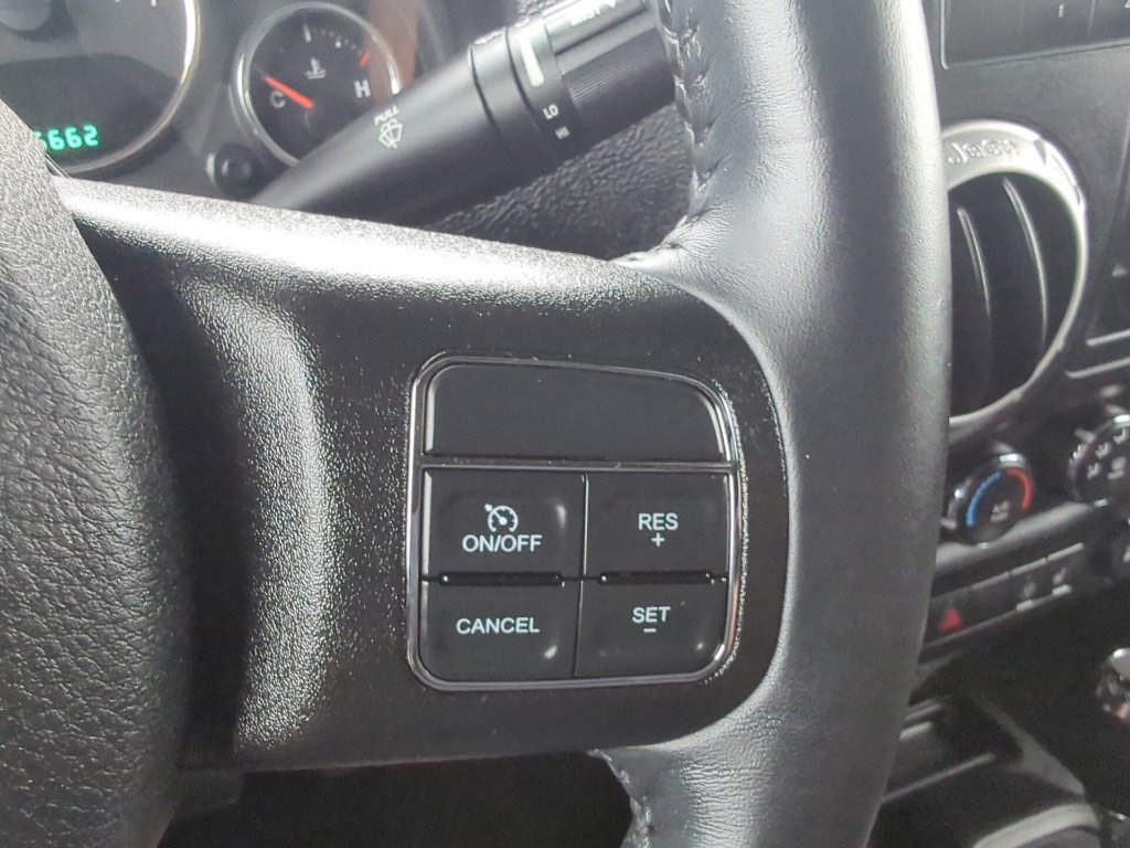 Used 2013 Jeep Wrangler Unlimited Sahara w/ Connectivity Group AWD/4WD image 20