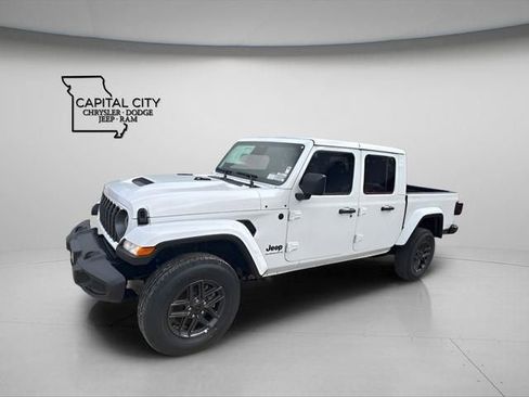 New 2026 Jeep Gladiator Sport AWD/4WD image 5