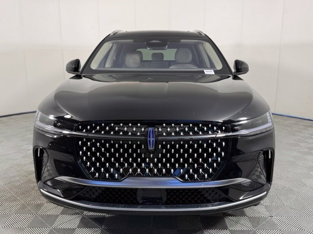 Used 2025 Lincoln Nautilus Reserve AWD/4WD image 12