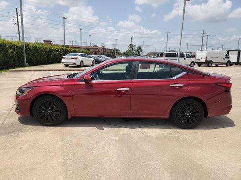 Certified 2025 Nissan Altima 2.5 SV w/ SV Special Edition Package FWD image 8