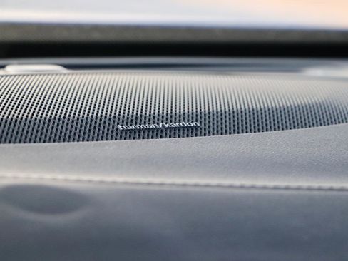 Used 2019 Volvo XC90 T6 R-Design w/ Advanced Package image 15