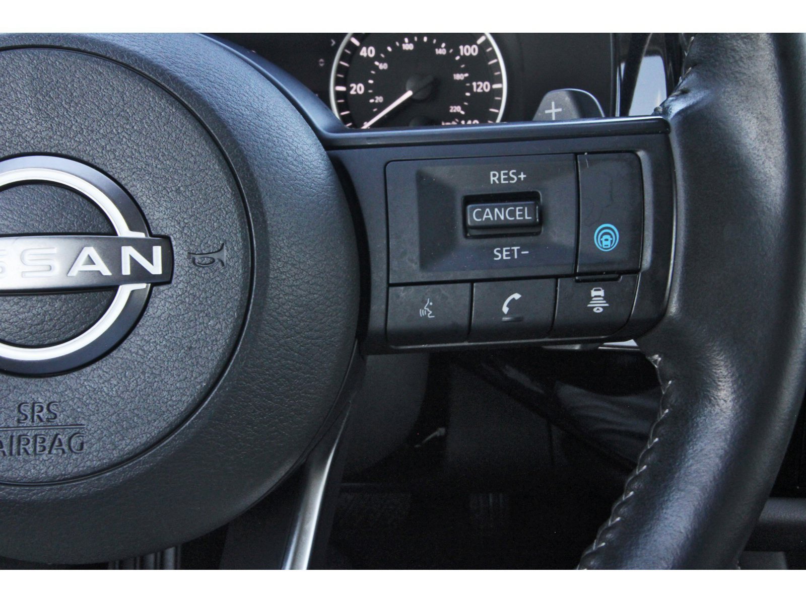 Certified 2025 Nissan Pathfinder SV FWD image 20