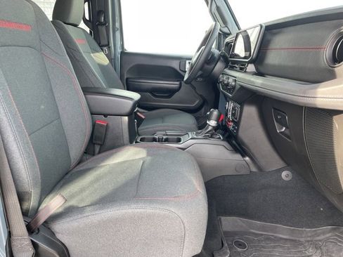 Used 2024 Jeep Wrangler Unlimited Rubicon w/ Convenience Group image 15