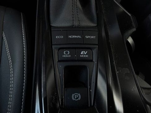 Used 2026 Toyota Camry SE FWD image 23