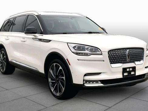 Used 2020 Lincoln Aviator Reserve w/ Equipment Group 202A AWD/4WD image 3
