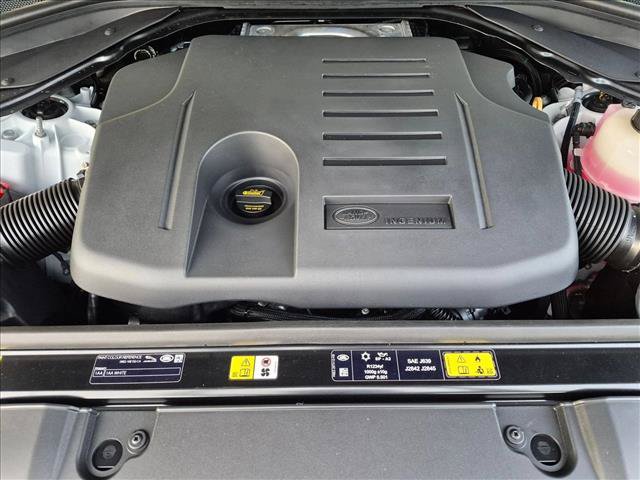 New 2026 Land Rover Range Rover Long Wheelbase SE AWD/4WD image 16