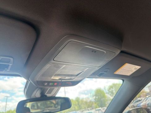 Used 2025 Chevrolet Equinox ACTIV image 16