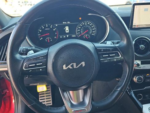 Used 2022 Kia Stinger GT2 image 3