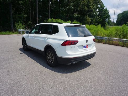 Used 2018 Volkswagen Tiguan SE w/ Panoramic Sunroof Package FWD image 22