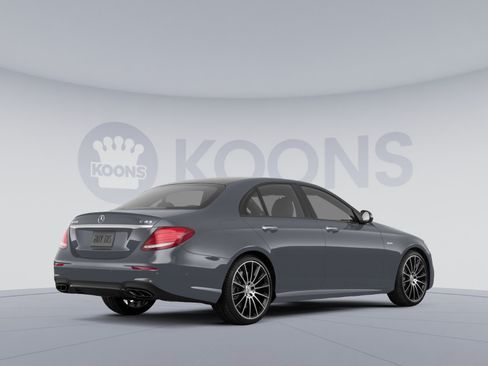 Used 2018 Mercedes-Benz E 43 AMG 4MATIC Sedan image 4