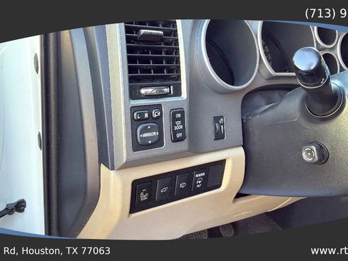Used 2013 Toyota Sequoia Platinum RWD image 23