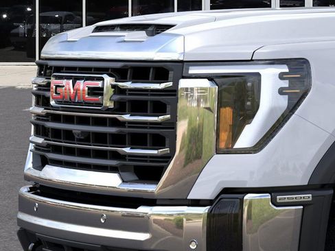 New 2026 GMC Sierra 2500 SLT w/ SLT Premium Package image 13