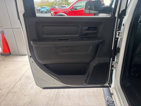 Used 2022 RAM 2500 Tradesman w/ Chrome Appearance Group image 22