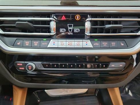 Used 2025 BMW X4 xDrive30i image 50