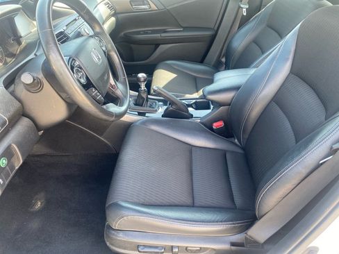 Used 2017 Honda Accord Sport image 34
