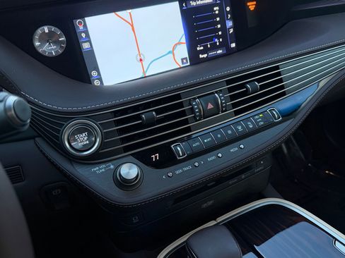 Used 2019 Lexus LS 500 w/ Luxury Package image 43