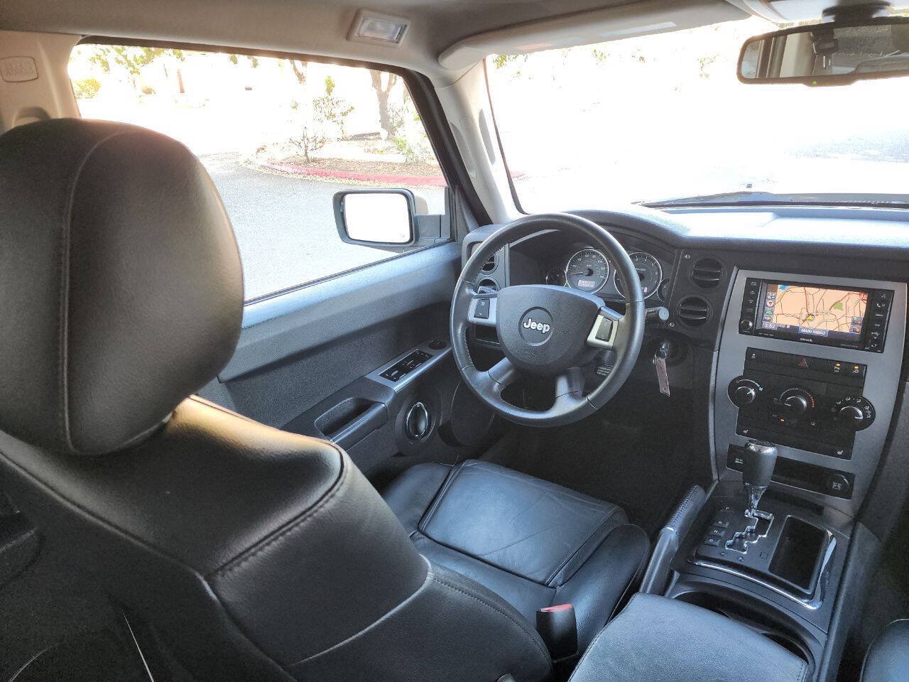 Used 2010 Jeep Commander Sport w/ Sun/Sound Group RWD image 39