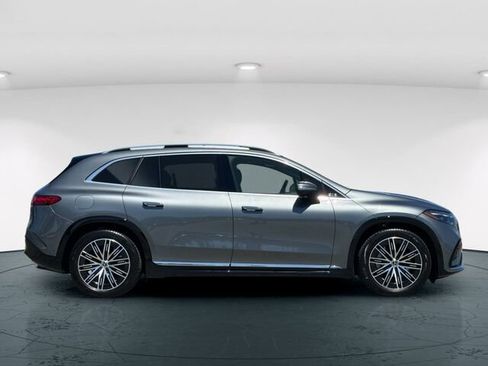 Used 2026 Mercedes-Benz EQS 400 4MATIC SUV image 8