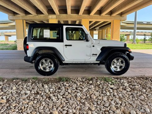 Used 2023 Jeep Wrangler Sport AWD/4WD image 2