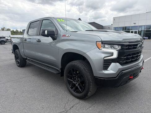 Used 2026 Chevrolet Silverado 1500 LT Trail Boss w/ LT Trail Boss Premium Package AWD/4WD image 1