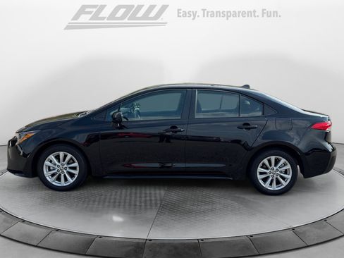 Used 2026 Toyota Corolla LE w/ LE Premium Package FWD image 4
