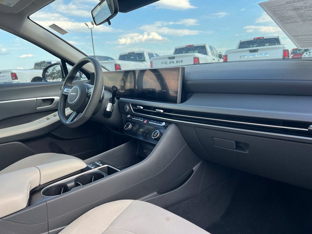 Used 2025 Hyundai Sonata SEL FWD image 28
