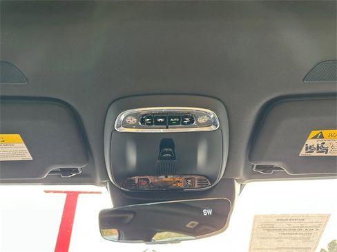 Used 2018 Volvo S90 T5 Momentum w/ Convenience Package image 28