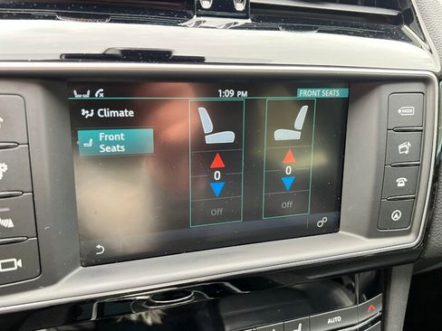 Used 2017 Jaguar F-PACE Prestige image 42