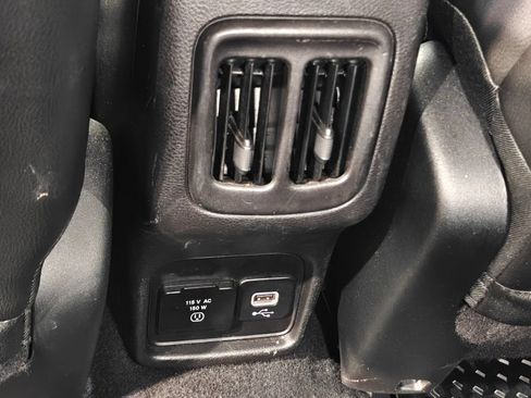 Used 2020 Jeep Compass Trailhawk AWD/4WD image 24