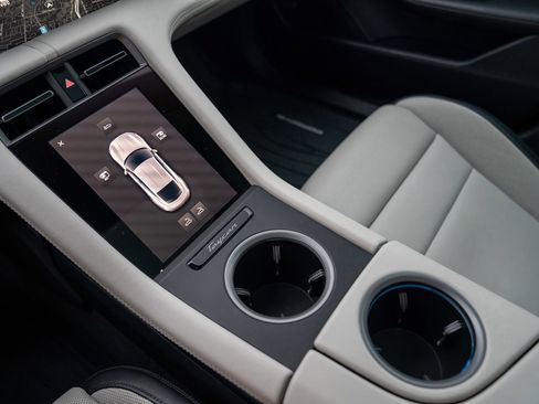 Certified 2025 Porsche Taycan image 20