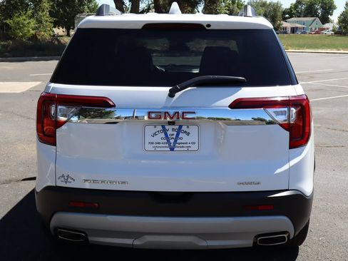 Used 2023 GMC Acadia SLT AWD/4WD image 6