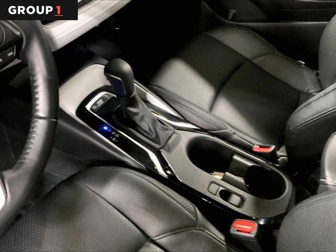 Used 2025 Toyota Corolla SE image 16