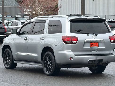 Used 2019 Toyota Sequoia Limited w/ Safety & Convenience Package AWD/4WD image 7