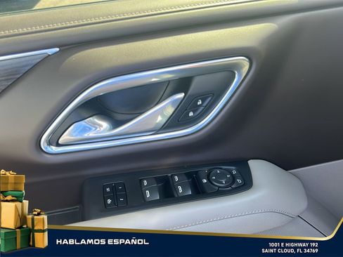 Used 2023 GMC Yukon SLT image 13