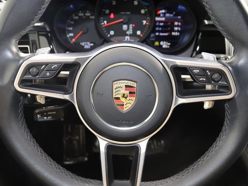 Used 2021 Porsche Macan image 44