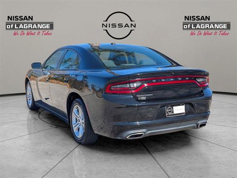 Used 2019 Dodge Charger SXT image 7