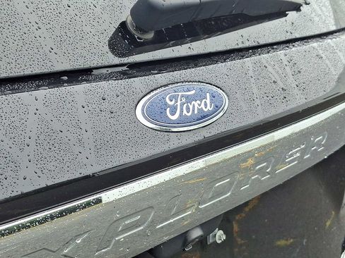 Used 2022 Ford Explorer XLT w/ Class IV Trailer Tow Package image 28