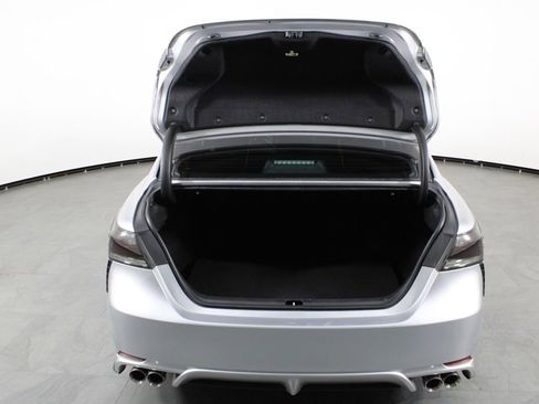 Used 2019 Toyota Camry XSE image 15