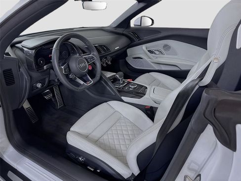 Used 2021 Audi R8 V10 w/ Premium Package image 12