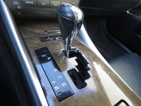 Used 2010 Lexus IS 250C RWD image 37