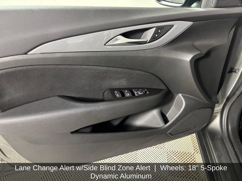 Used 2019 Buick Regal Preferred w/ Driver Confidence Package I FWD image 14