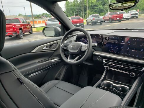 New 2026 Chevrolet Traverse LT w/ Midnight/Sport Edition FWD image 39