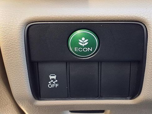 Used 2015 Honda Accord LX image 11