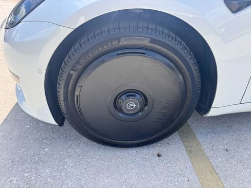 Used 2021 Tesla Model 3 Standard Range Plus RWD image 7