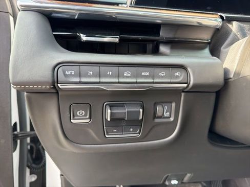 Used 2023 Cadillac Escalade ESV Sport Platinum image 15