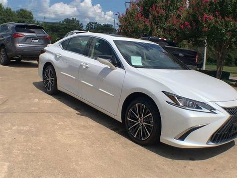 Used 2025 Lexus ES 300h ES 300h image 2